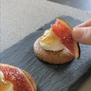 biscotto alle nocciole con fichi